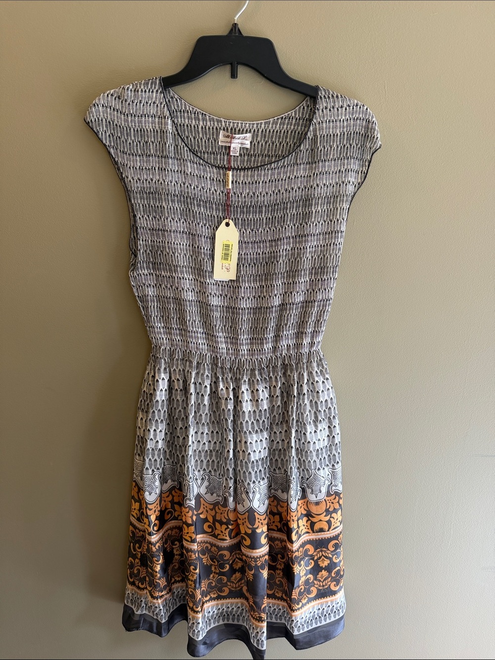 Women’s Gray and Orange Printed Cap-Sleeve Dress